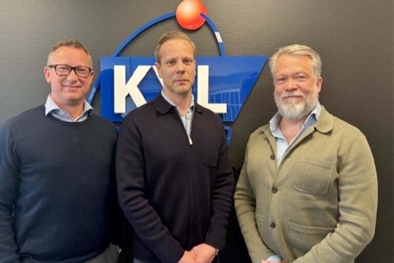Från vänster: Mikael Anjou, Sverigechef NCG, Anders Linders, avgående vd kylgruppen och Magnus Mellin, tillträdande vd.