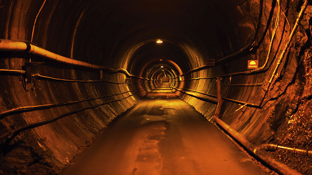 Tunnelsystemet, som är nästan 500 meter djupt, börjar vid Oskarshamns kärnkraftverk och är 3,6 kilometer långt. Foto: Joachim Grusell