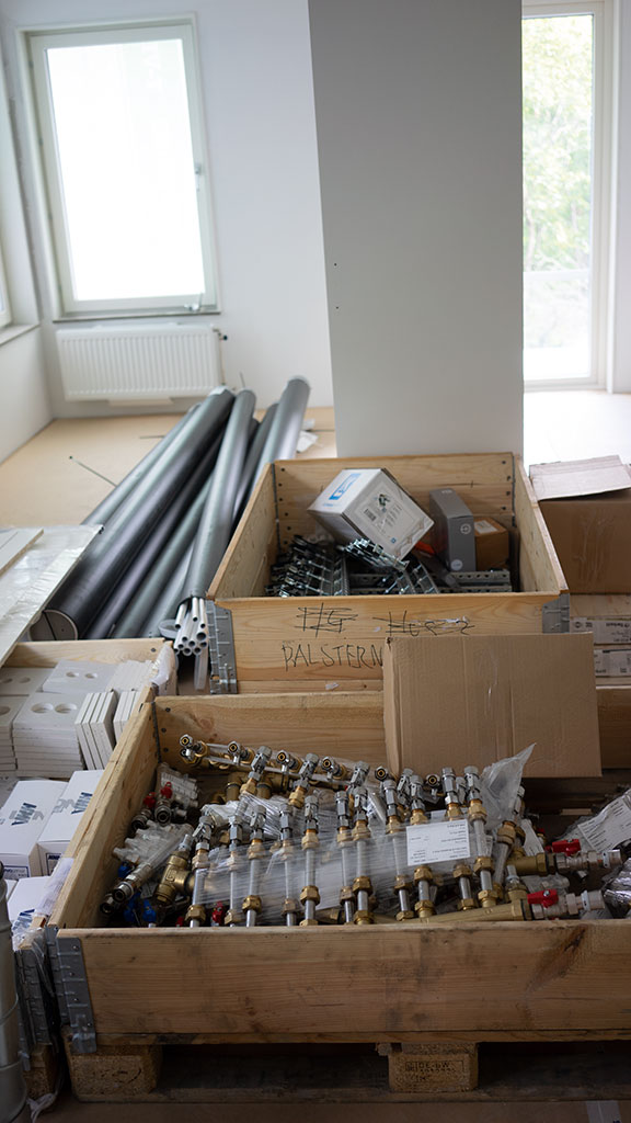 Packat och klart. Allt material som behövs på bygget levereras från fabriken. Foto: Charlotta von Schultz